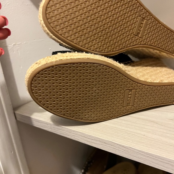 Toms Wedge Sandals - Picture 4 of 4